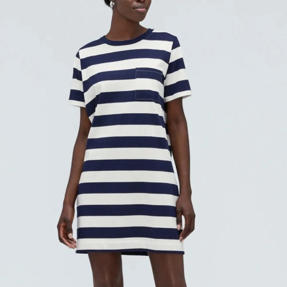 Everlane Organic Cotton Weekend Tee Dress - Navy / Canvas, size Medium - Picture 5 of 5